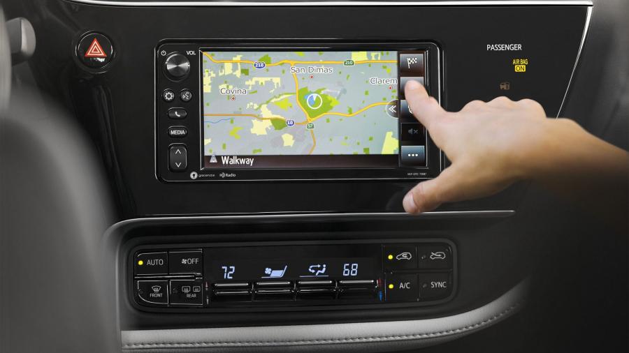 Детали интерьера Toyota Corolla iM 2016 года  (NA) (фото 28 из 30)